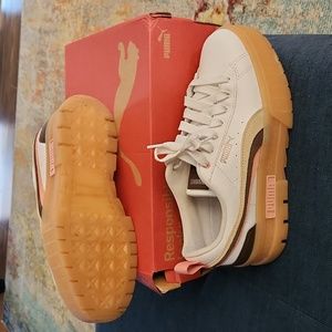 Puma Mayze Triplex Women’s Sneaker white and chocolate brown NIB size 8.5